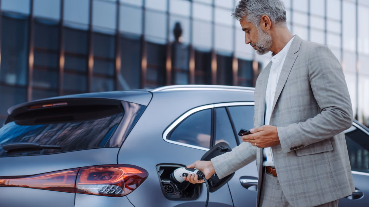 Så förbättras elbilsbatterier idag